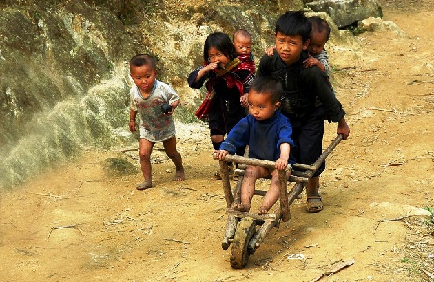 bambini-etnici-vietnamiti