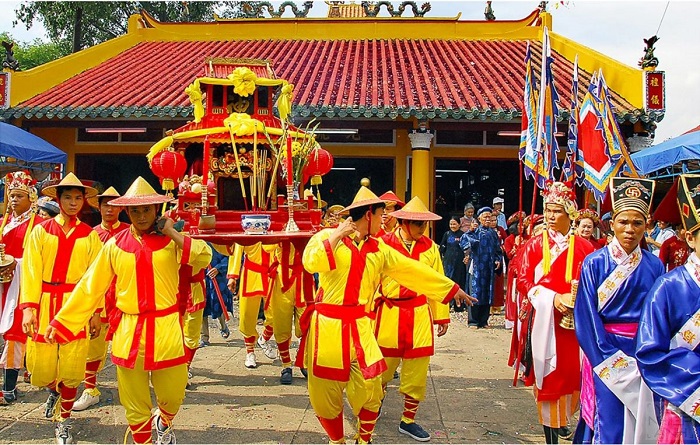 festa-del-popolo-in-vietnam