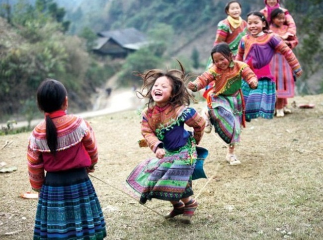 Popolazione-Hmong-bambini-etnici