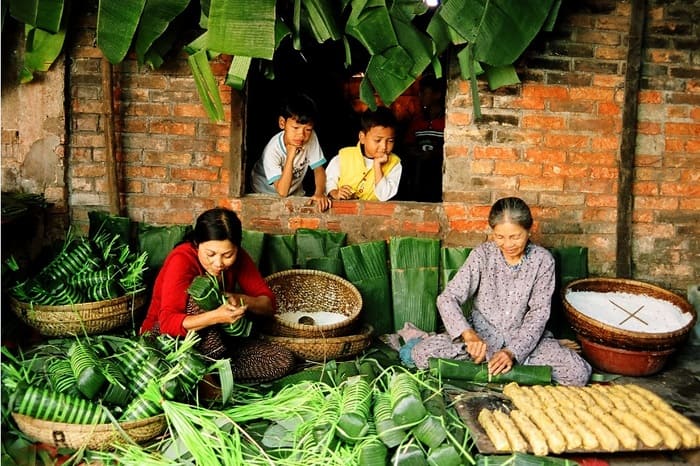 La-famiglia-vietnamita-celebrazione-del-TET