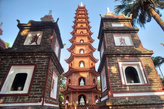 pagoda-di-tran-quoc-hanoi