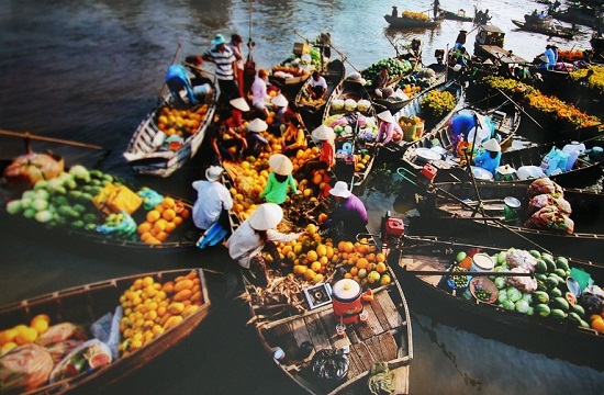 marche-sur-eau-vietnam