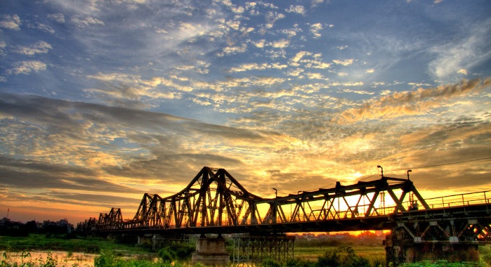 pont-de-long-bien-vietnam