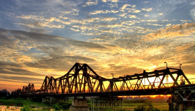 ponte di Long Bien, Vietnam
