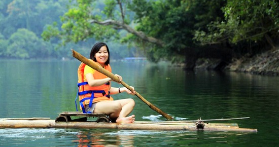 balade-sur-lac-de-ba-be-vietnam