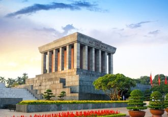 mausoleo-di-ho-chi-minh-4