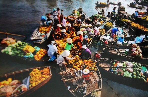 Visitare il mercato galleggiante