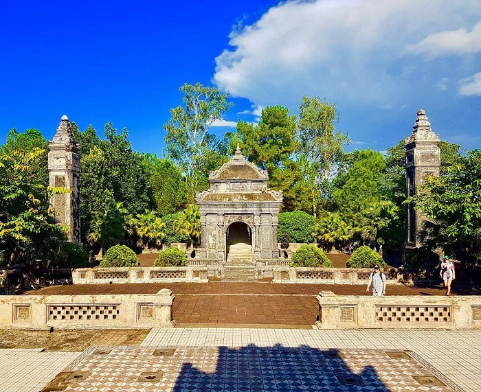 mausolee-dong-khanh-hue-vietnam