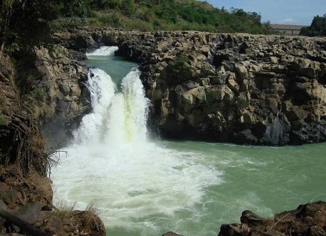 cascata-trinh-nu-dak-lak-viaggi-vietnam