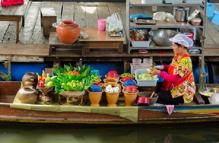 mercato-galleggiante-vietnam