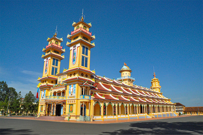 La-Santa-Sede-del-Cao-dai-tay-ninh