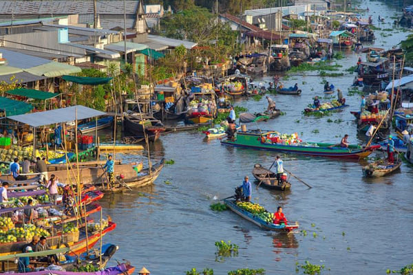 Mercato-galleggiante-di-Nga-Nam-soc-trang-vietnam