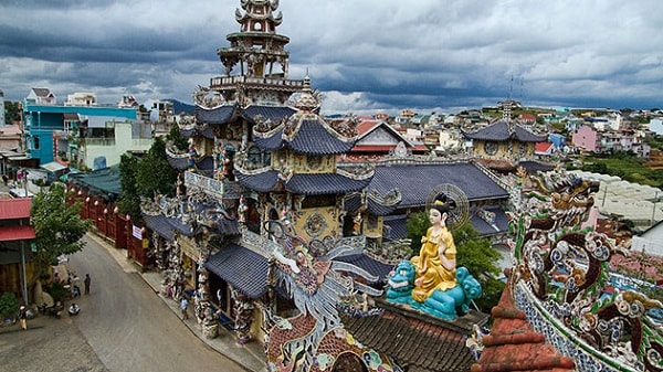 pagoda-di-Linh-Phuoc-dalat